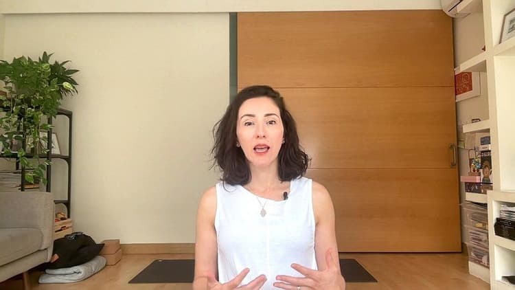 Fertility Yoga for the Menstruation, Winter